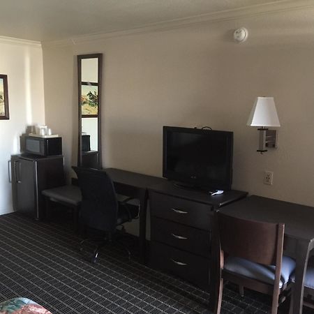 Portal Motel 隆派恩 外观 照片