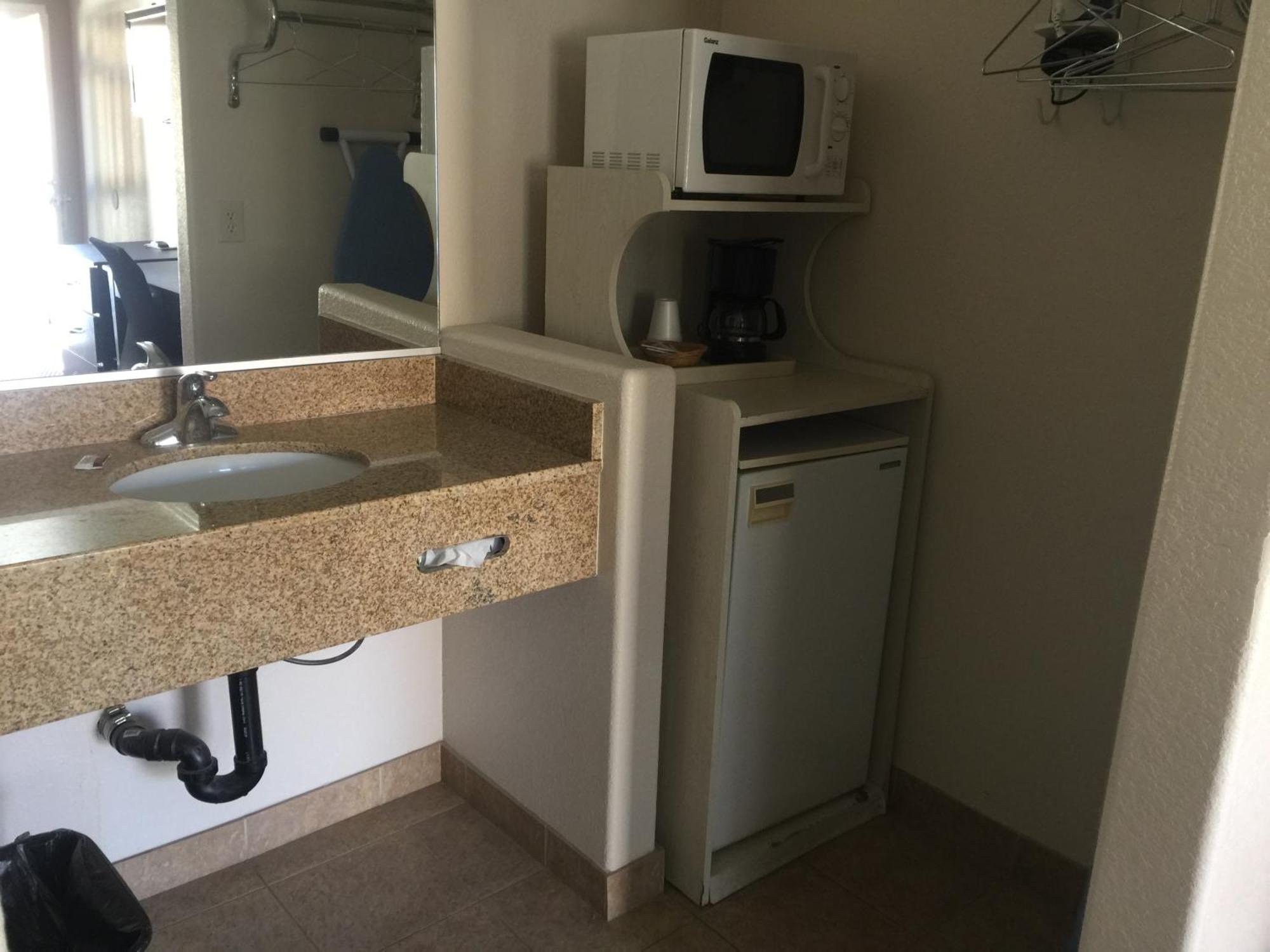 Portal Motel 隆派恩 外观 照片