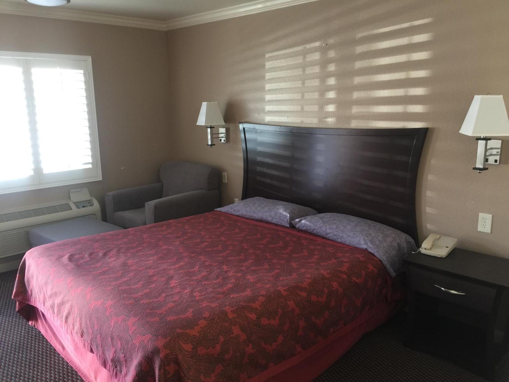 Portal Motel 隆派恩 外观 照片